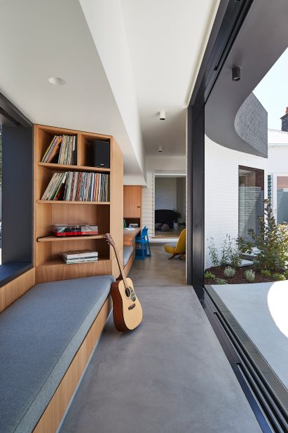 Perimeter House by Make Architecture