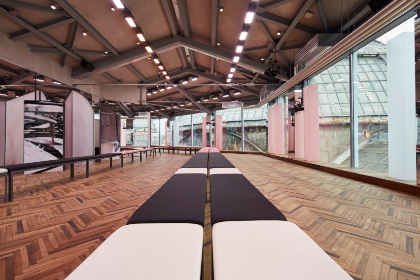 Prada 2018 Resort catwalk by AMO
