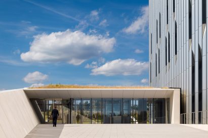 Public Safety Answering Center II by SOM 