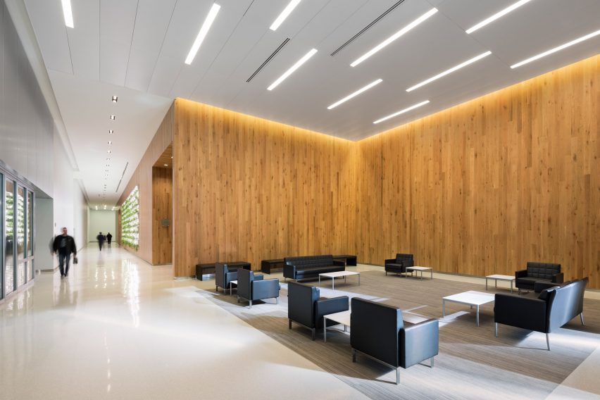 Public Safety Answering Center II by SOM