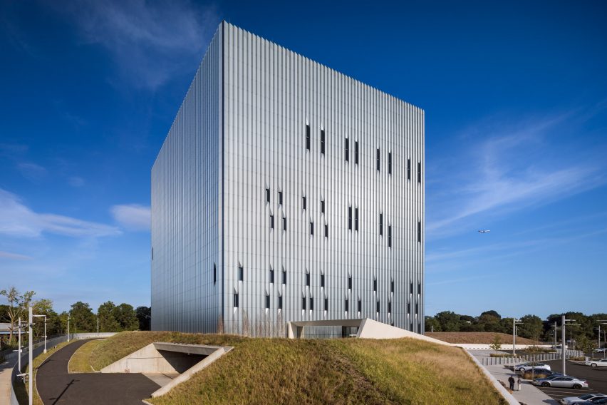 Public Safety Answering Center II by SOM