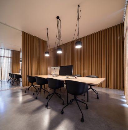 Pure Office by Sílvia Rocio + Mariana Póvoa