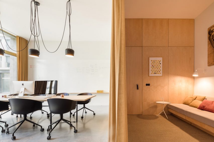 Pure Office by Sílvia Rocio + Mariana Póvoa