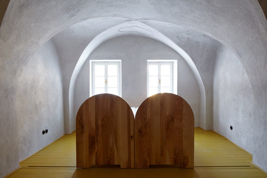Štajnhaus Guest House by Ora Architects