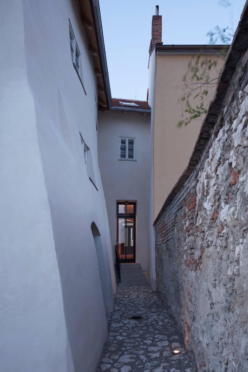 Štajnhaus Guest House by Ora Architects