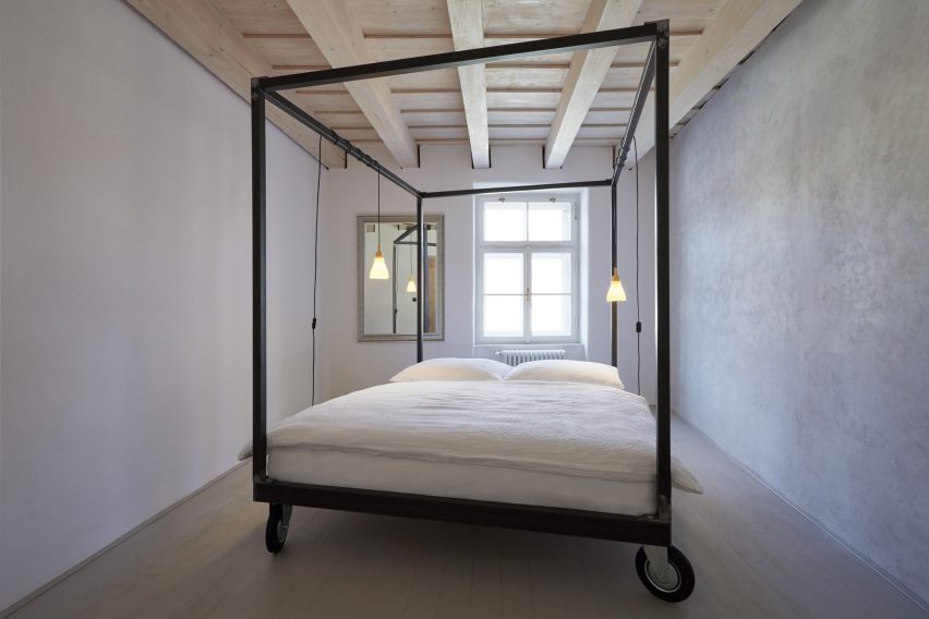 Štajnhaus Guest House by Ora Architects