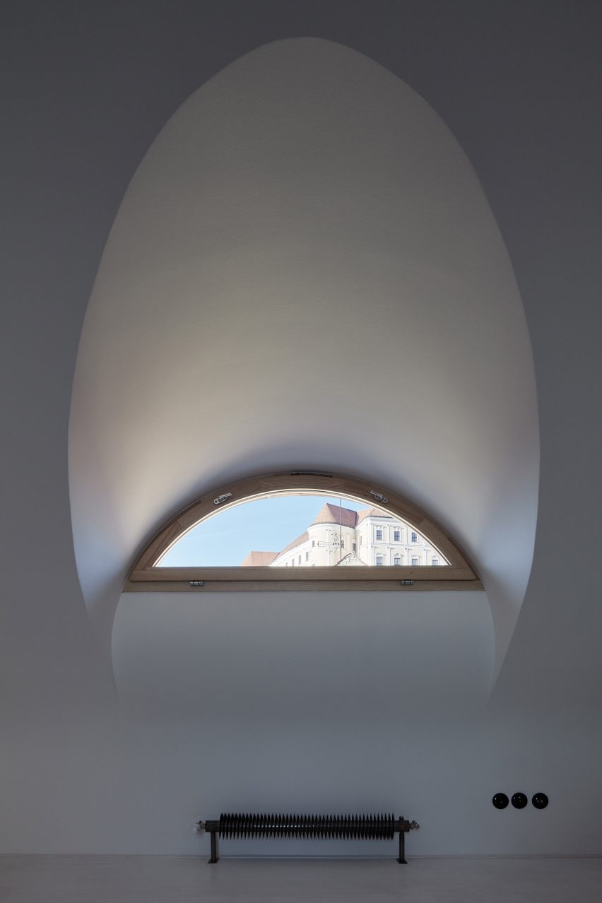 Štajnhaus Guest House by Ora Architects