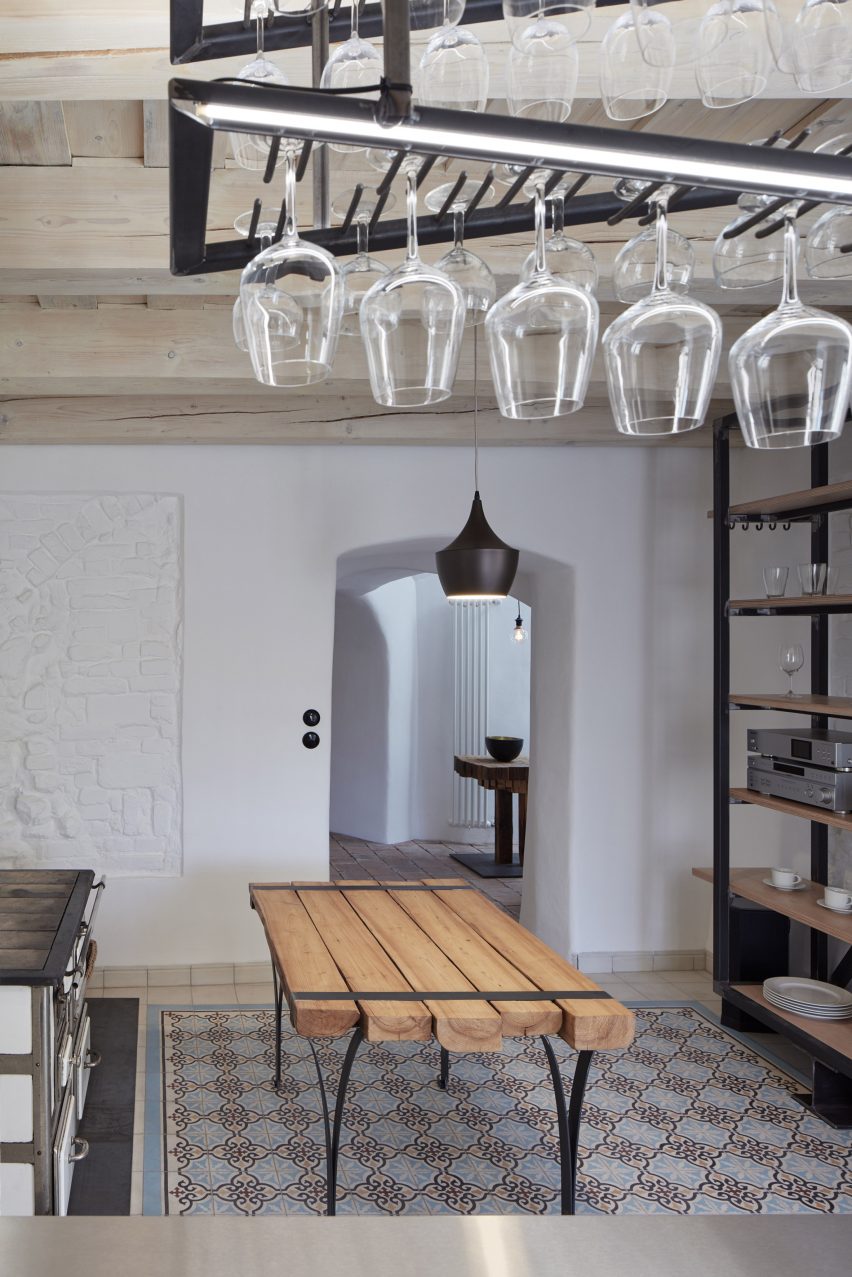 Štajnhaus Guest House by Ora Architects