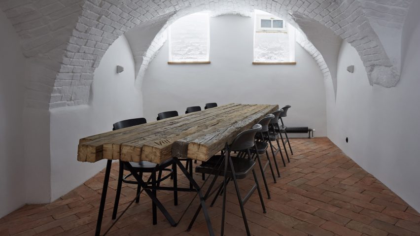 Štajnhaus Guest House by Ora Architects