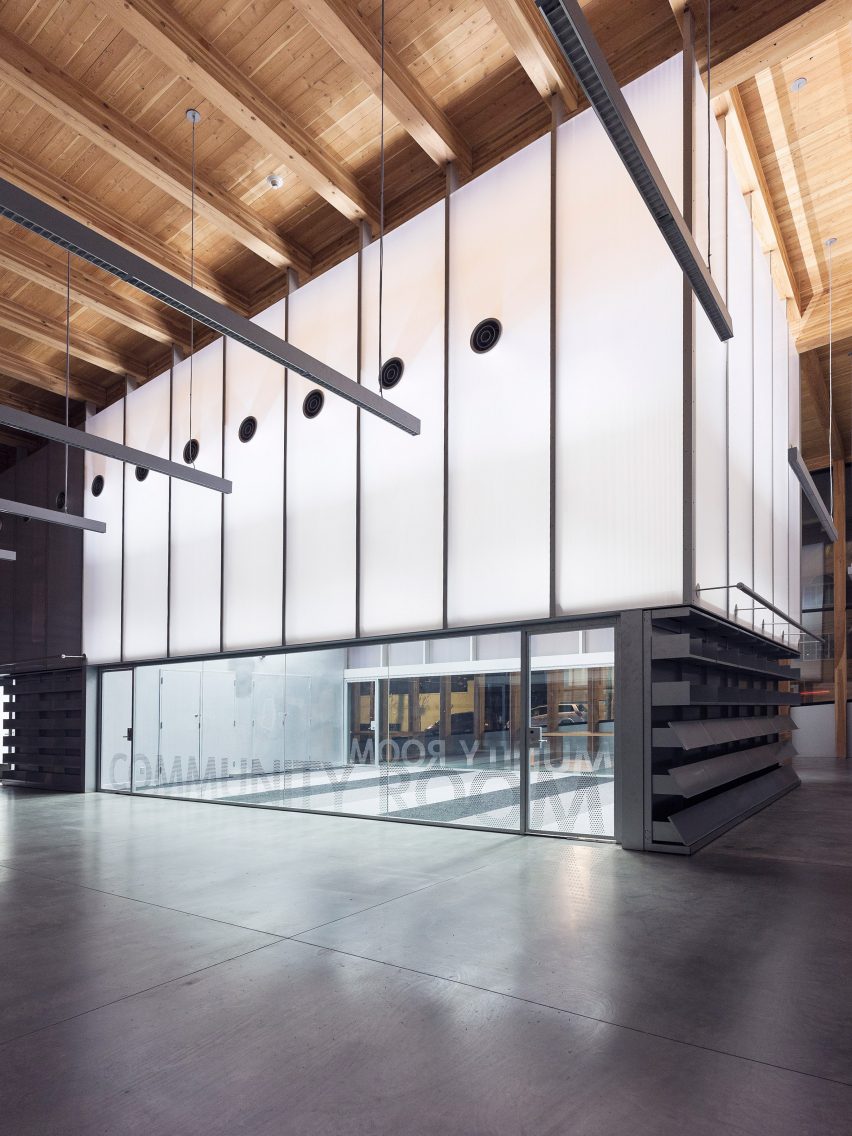 Stapleton branch of the New York Public Library by Andrew Berman Architects