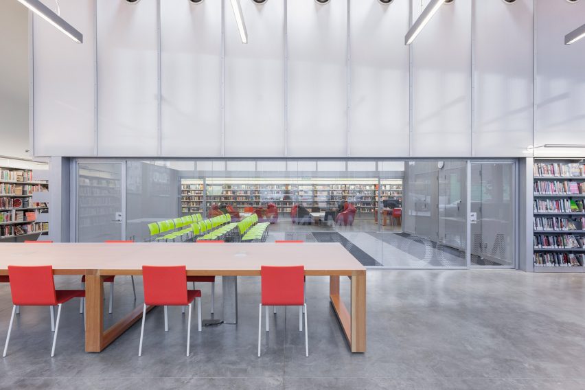 Stapleton branch of the New York Public Library by Andrew Berman Architects