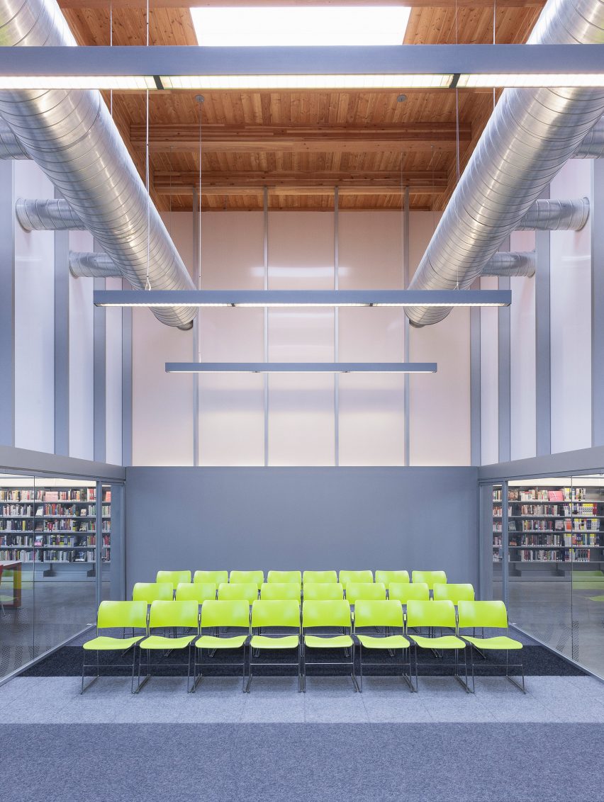 Stapleton branch of the New York Public Library by Andrew Berman Architects