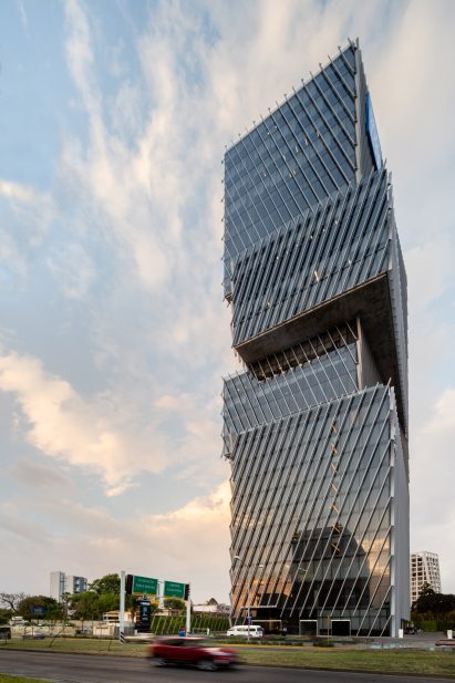 Torre Américas 1500 by Sordo Madelano Arquitectos