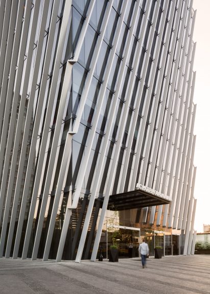 Torre Américas 1500 by Sordo Madelano Arquitectos