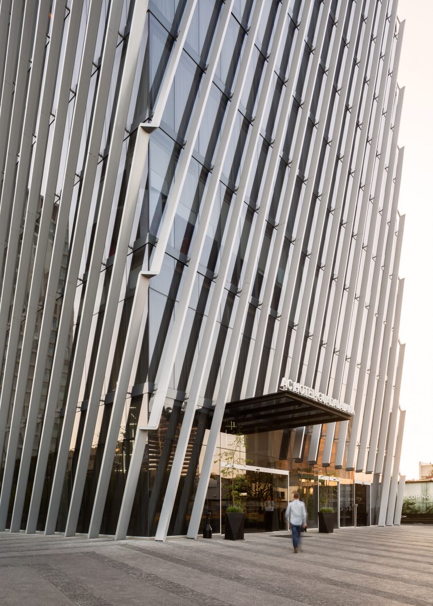 Torre Américas 1500 by Sordo Madelano Arquitectos