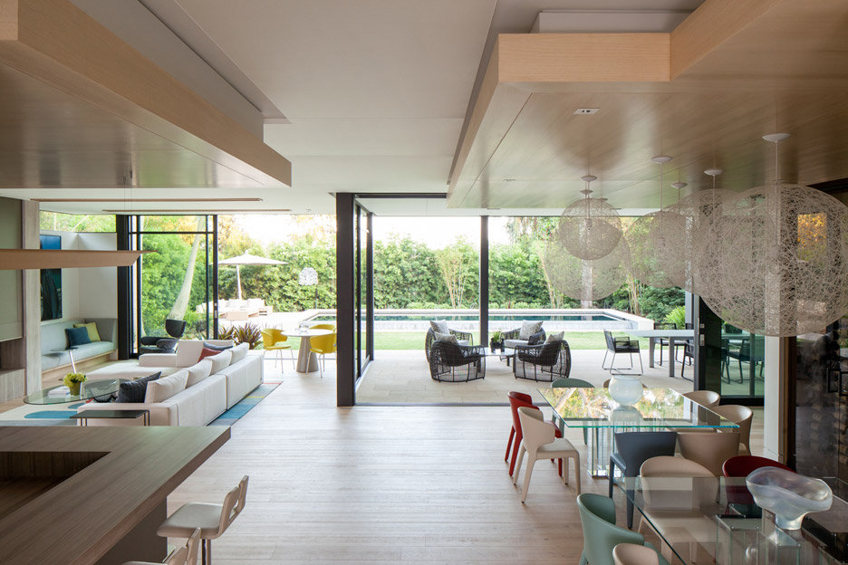 Toulon Drive by Studio William Hefner