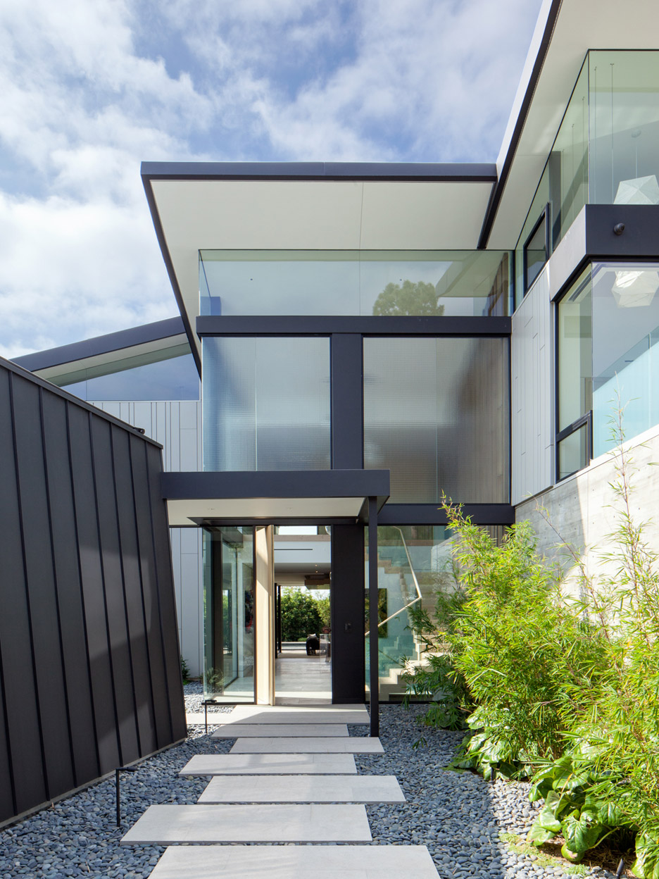 Toulon Drive by Studio William Hefner