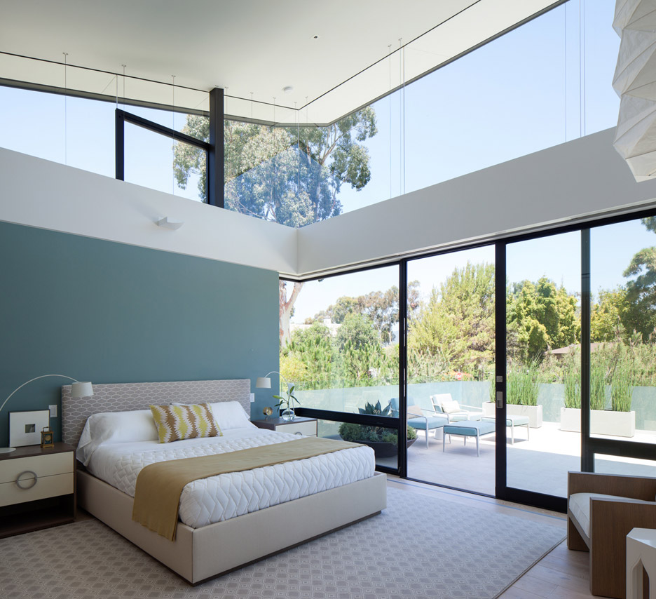Toulon Drive by Studio William Hefner