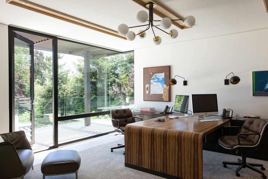 Toulon Drive by Studio William Hefner