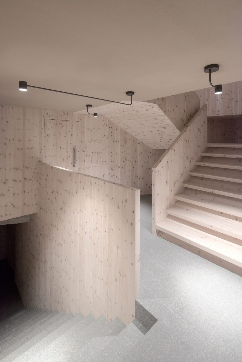 Twisted House by Bergmeisterwolf Architekten