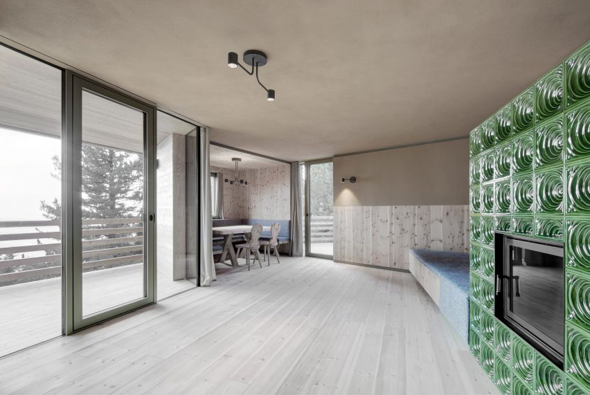Twisted House by Bergmeisterwolf Architekten
