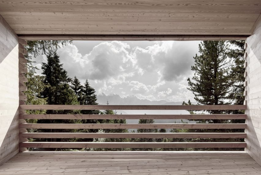 Twisted House by Bergmeisterwolf Architekten