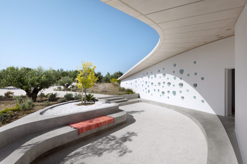 Villa Ypsilon by LASSA