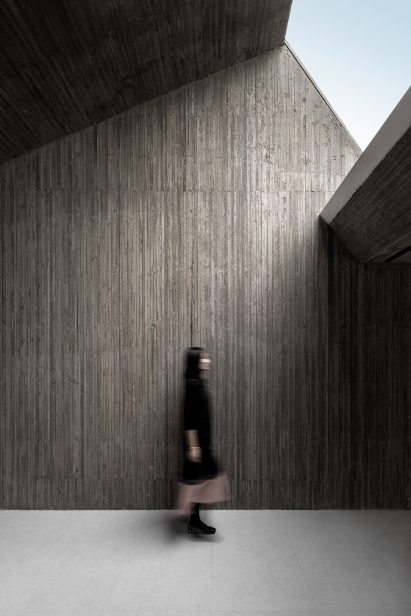 Waterside Buddist Shrine by Archstudio