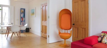 Your Brain Manufacturing chair by Merel bekking Design