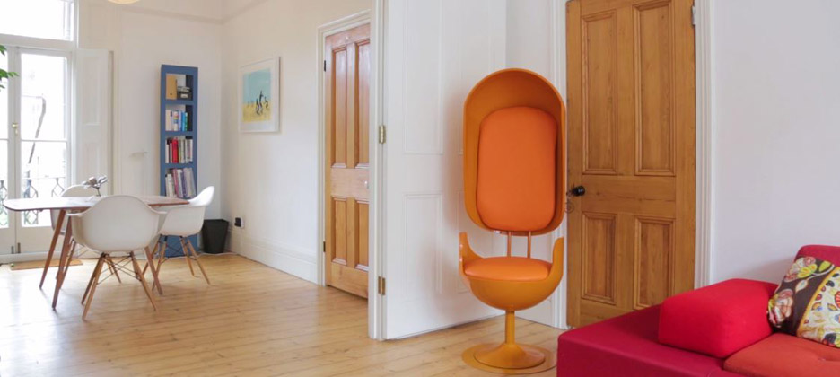 Your Brain Manufacturing chair by Merel bekking Design