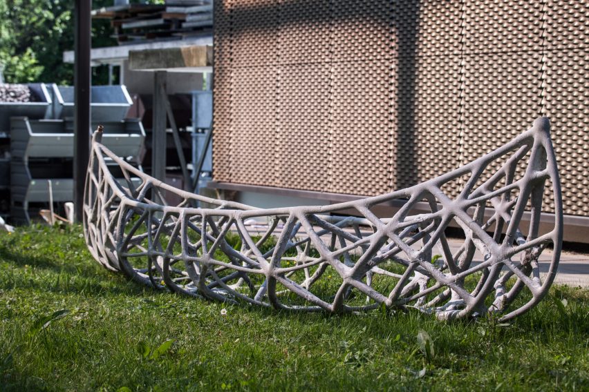 3D printed concrete canoe by ETH Zurich