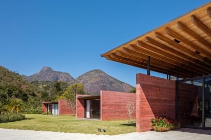 Casa Terra in Itaipava, Brazil by Bernardes Arquitetura
