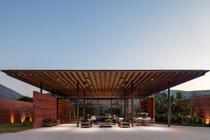 Casa Terra in Itaipava, Brazil by Bernardes Arquitetura