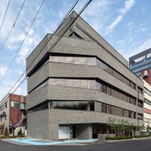 B.U.S Architecture firm create 'Thumbs-up' building