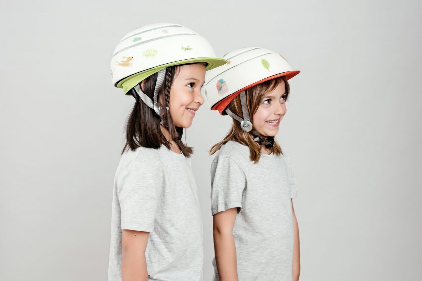 Foldable kids bicycle helmet by Closka
