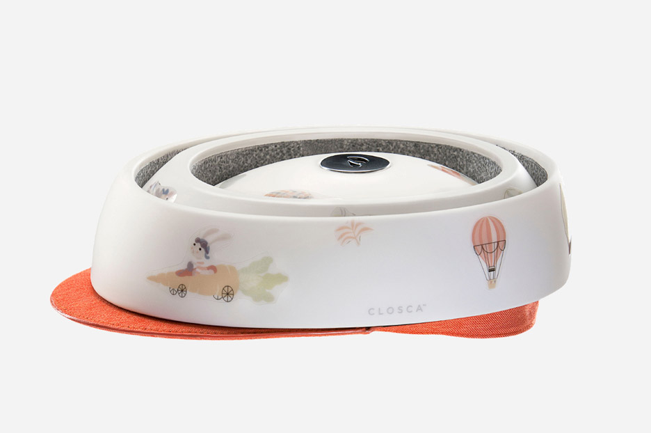 Foldable kids bicycle helmet by Closka