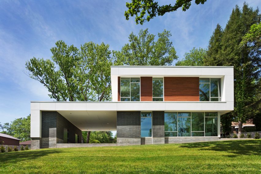 East Tennessee Modern house by BARBERMcMURRY architects