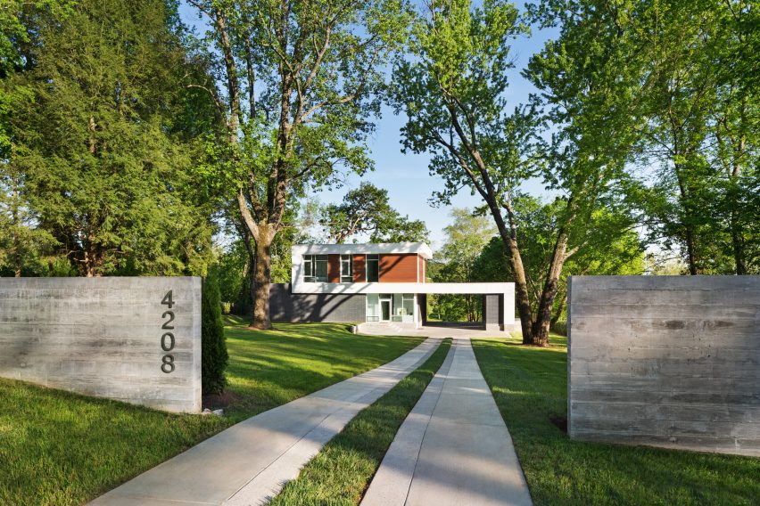 East Tennessee Modern house by BARBERMcMURRY architects