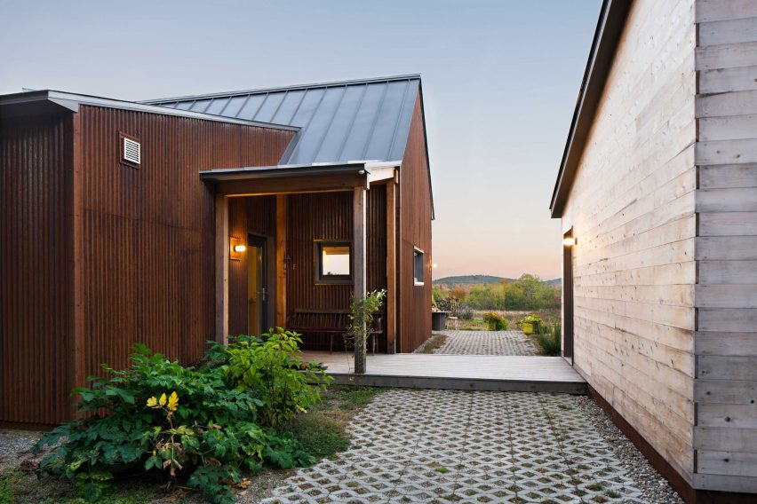 Pre-fab homes by GO Logic