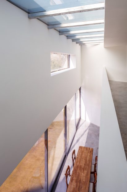 Holm House by Guard Tillman Pollock Architects