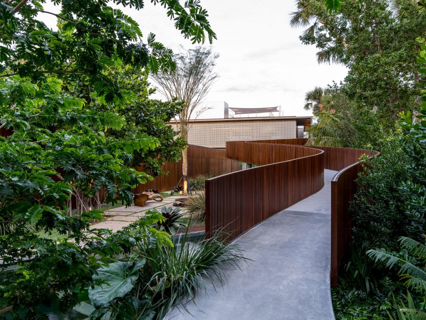 Jungle House by Studio MK27
