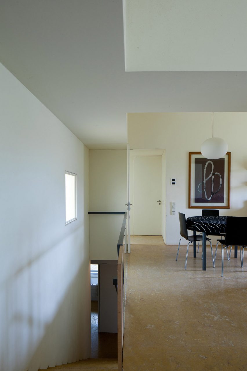 House in the Sierra de Arrábida by Eduardo Souto de Moura