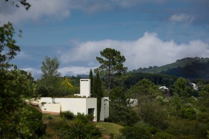 House in the Sierra de Arrábida by Eduardo Souto de Moura
