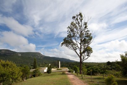 House in the Sierra de Arrábida by Eduardo Souto de Moura