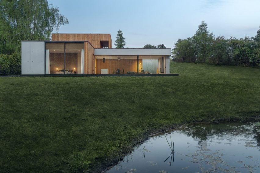 House JRv2 by Studio De Materia