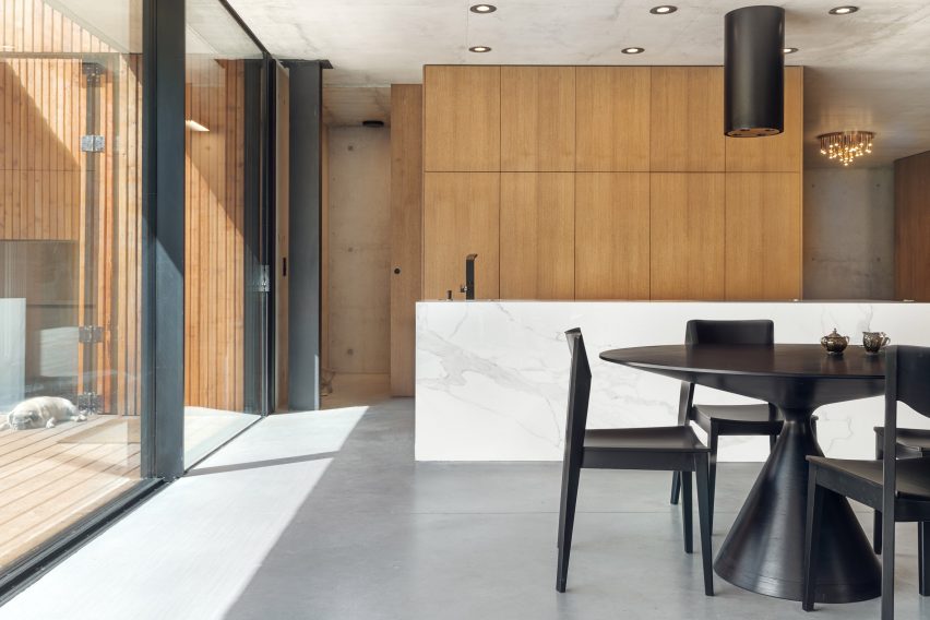 House JRv2 by Studio De Materia