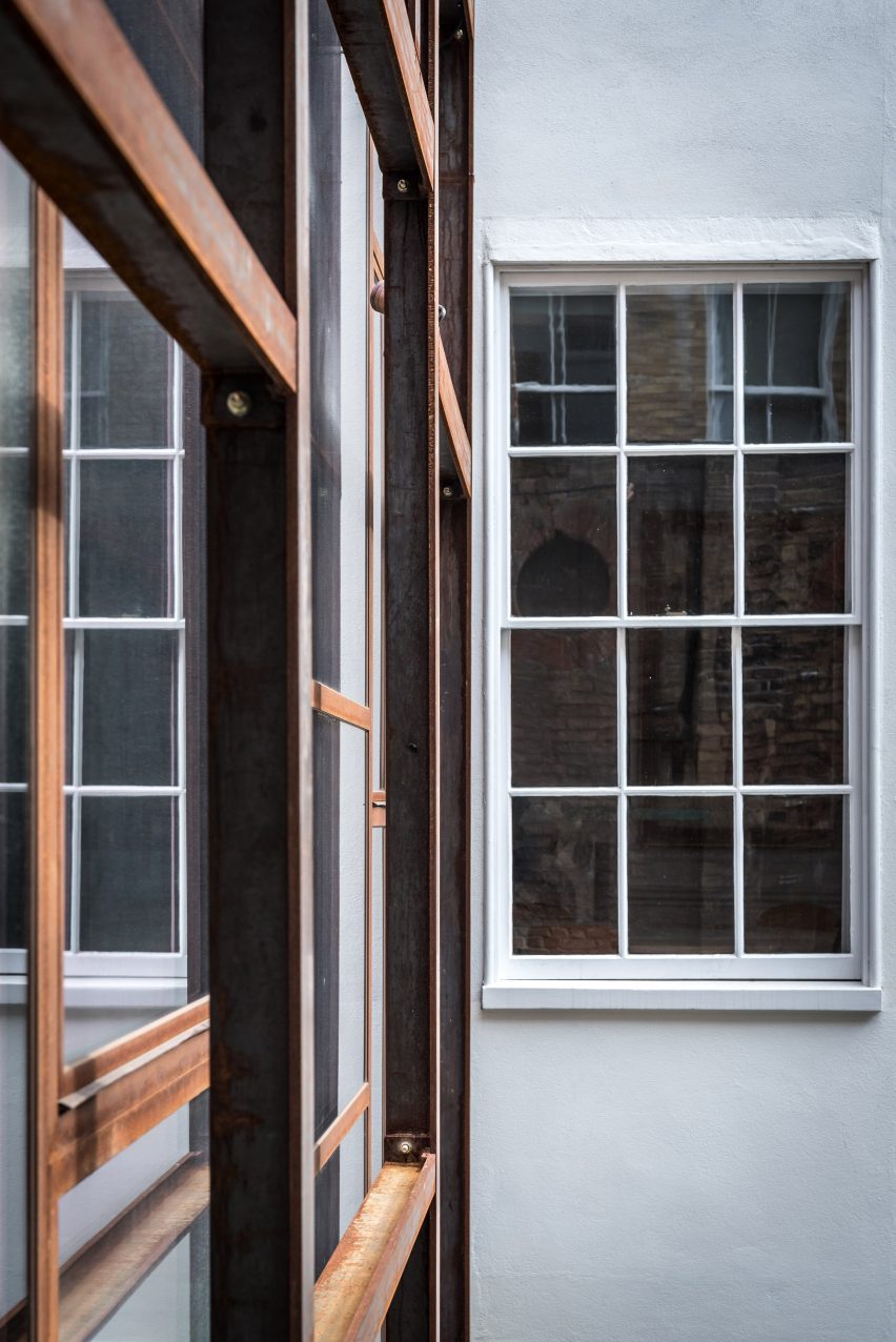 Residential extension: The Layered Gallery, London, by Gianni Botsford Architects