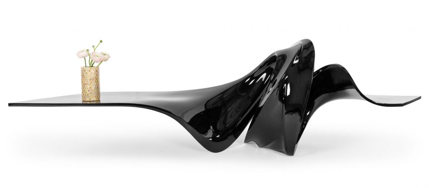 Le-a coffee table by Leblon Delienne x Zaha Hadid