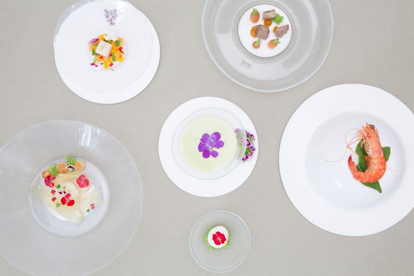 Royal College of Art graduate Lina Saleh’s jelly-like Living Plates
