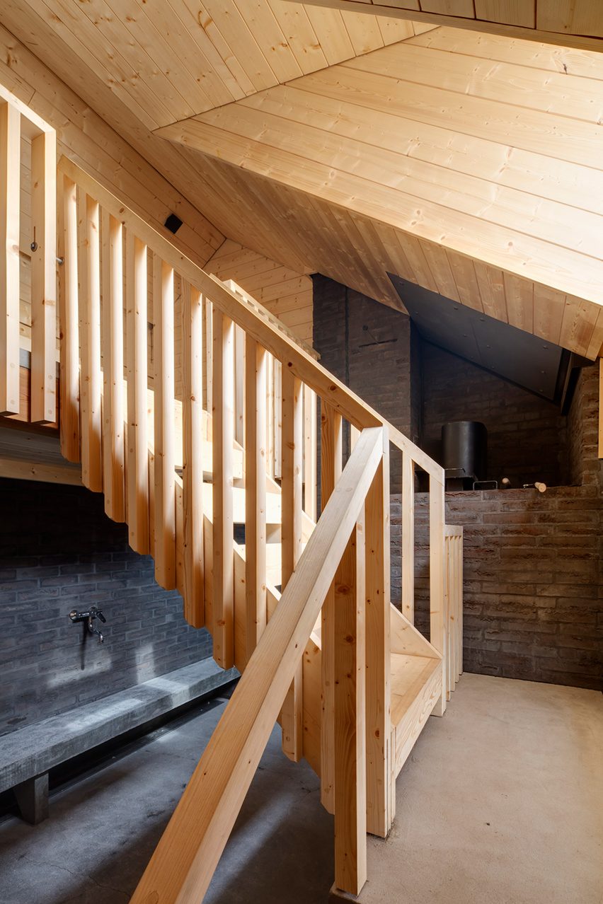 Lonna Sauna by OOPEAA